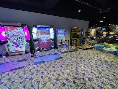 Round1 Bowling & Arcade North Riverside Park Mall